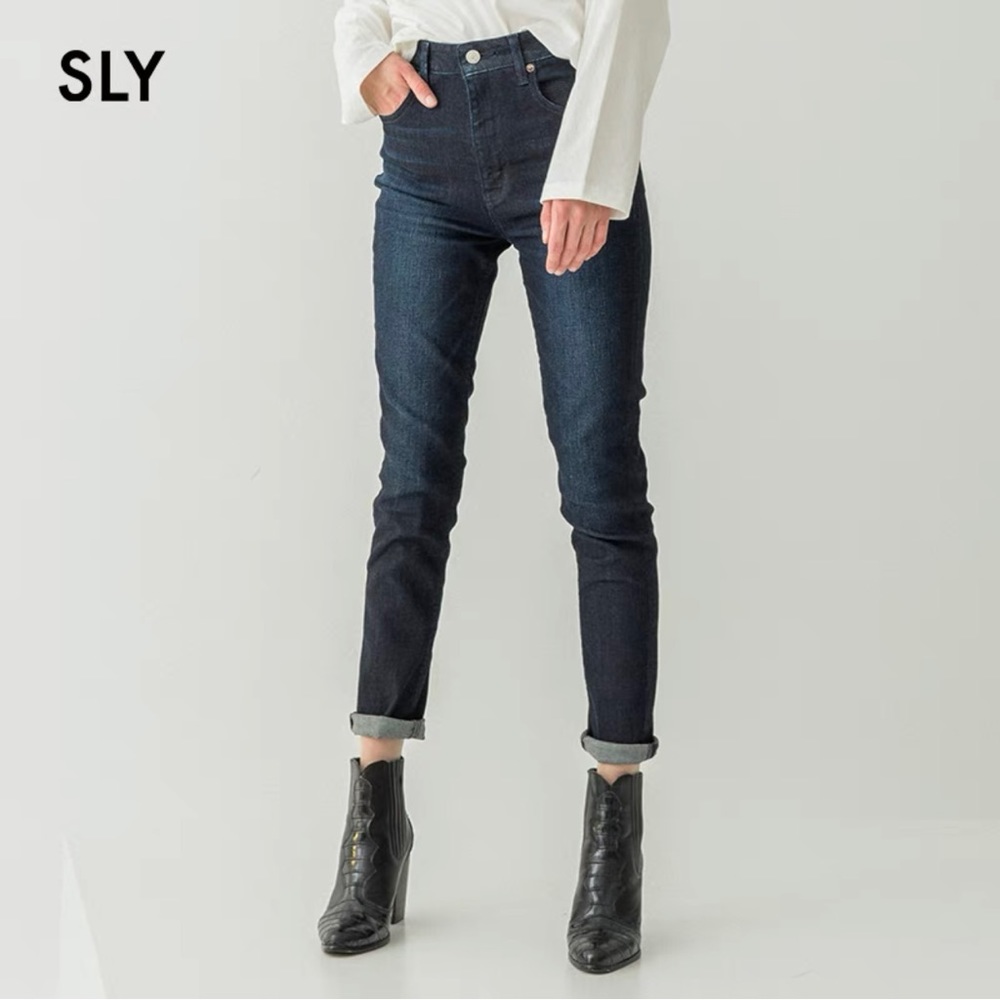 SLY Classic Stonewashed Slim Straight Jeans Size 26 Dark Blue Japan
